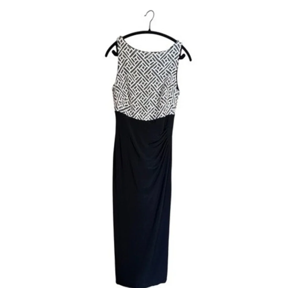 Lauren Ralph Lauren Evening Sequin Geometric Gown Black Silver V-Back Dress 10 - Picture 2 of 5